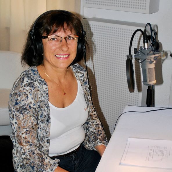Ana Bednarsky beim Einsprechen des "Ich bin Peterstaler" Radiospots